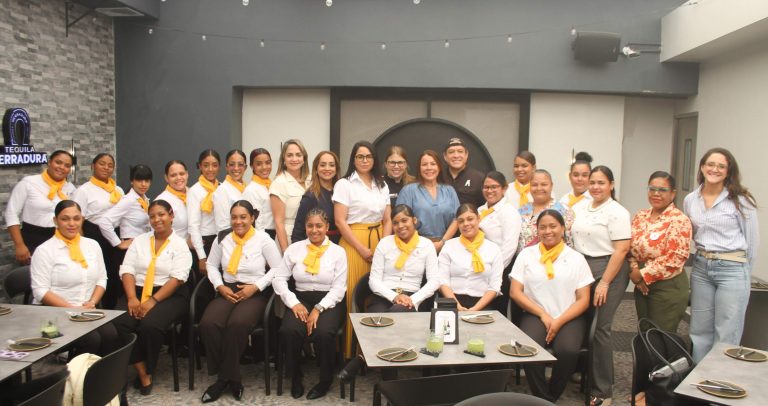Usuarias de CEDI Mujer Santiago Realizan Recorrido Gastronómico Formativo en el Distrito Nacional